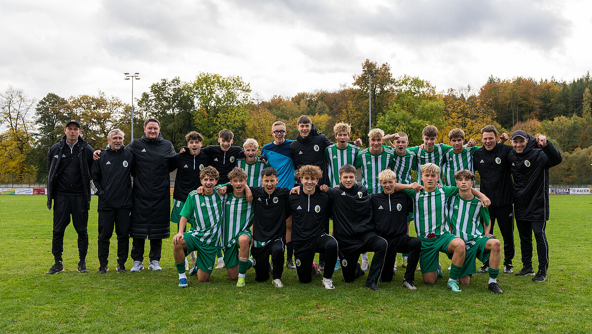 In diesem Jahr fand das traditionelle Vier-Länder-Turier zwischen dem Württembergischen Fußballverband, dem Bremer Fußballverband, dem Bayrischen Fußball-Verband und dem Sächsischen Fußball-Verband in Sachsen statt.