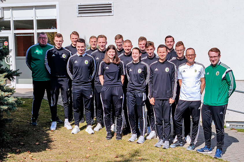 Die Schiedsrichterinnen und Schiedsrichter der Spitzenförderung kamen bei der SG Weißig zu ihrem ersten Lehrgang in 2022 zusammen. © Nicht übermittelt