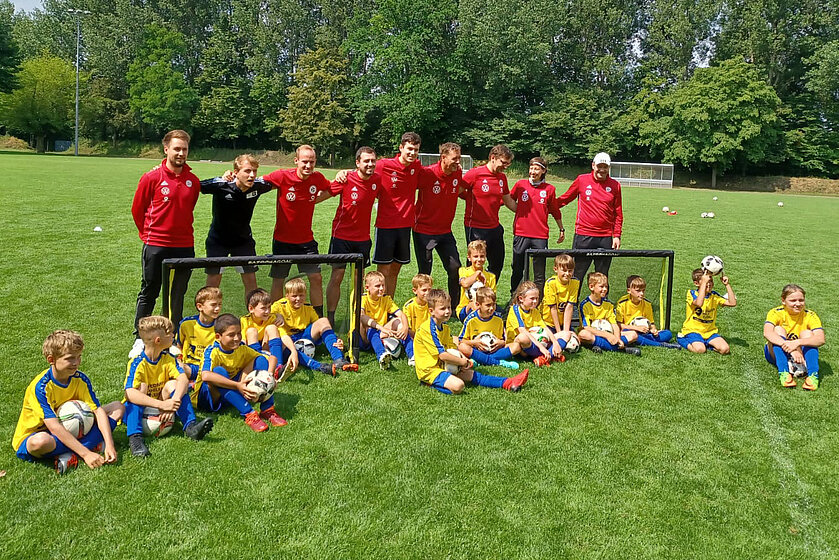 Am Samstag war es wieder soweit: die DFB-Mobil-Teamer des SFV kamen in der Sportschule zu ihrer jährlichen Schulung zusammen.