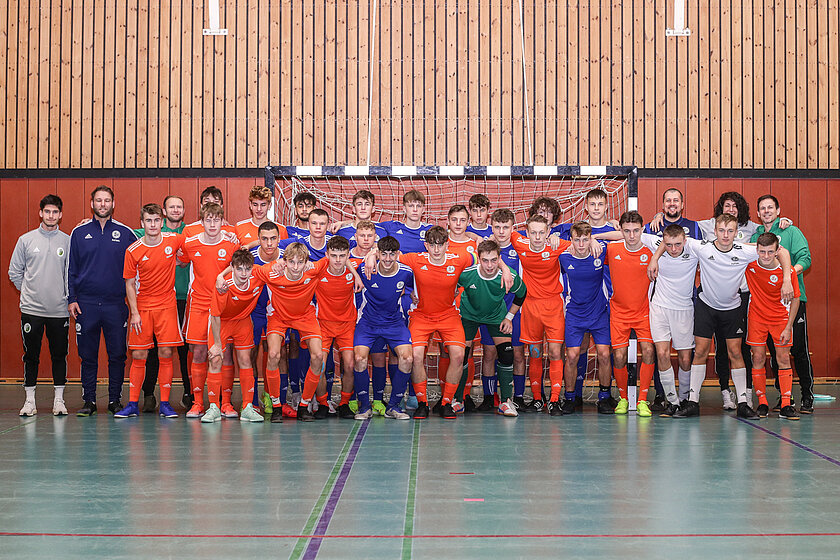 Auf dem Platz getrennt, im Herz vereint: Die beiden sächsischen Futsal-Stützpunkte in Duisburg © Nico Herbertz/DFB