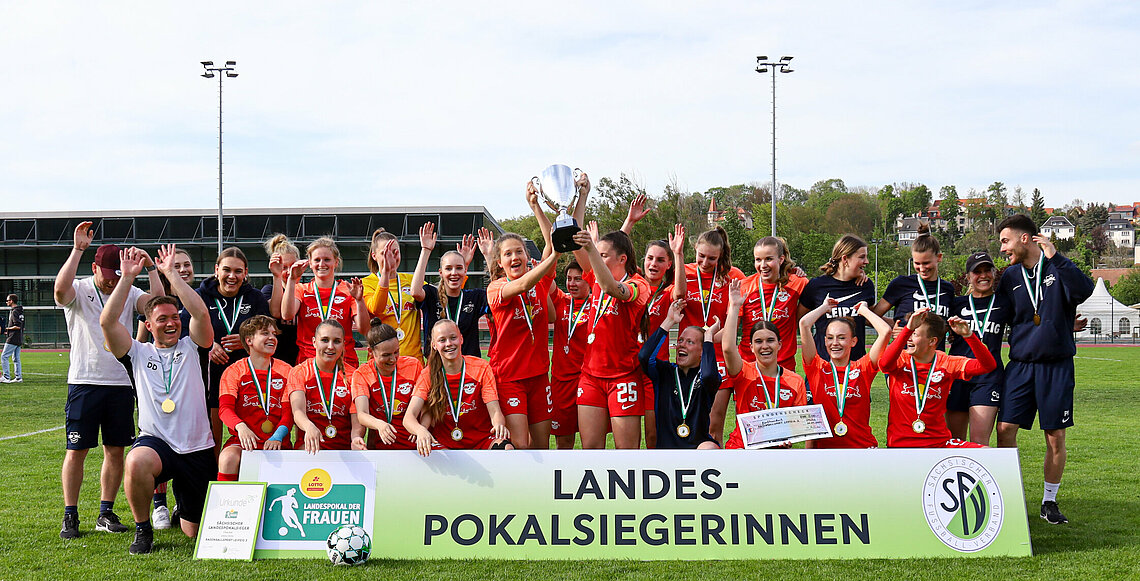 Siegerinnen Sachsenlotto Landespokal 2023/2024: RasenBallsport Leipzig II © Luise Böttger