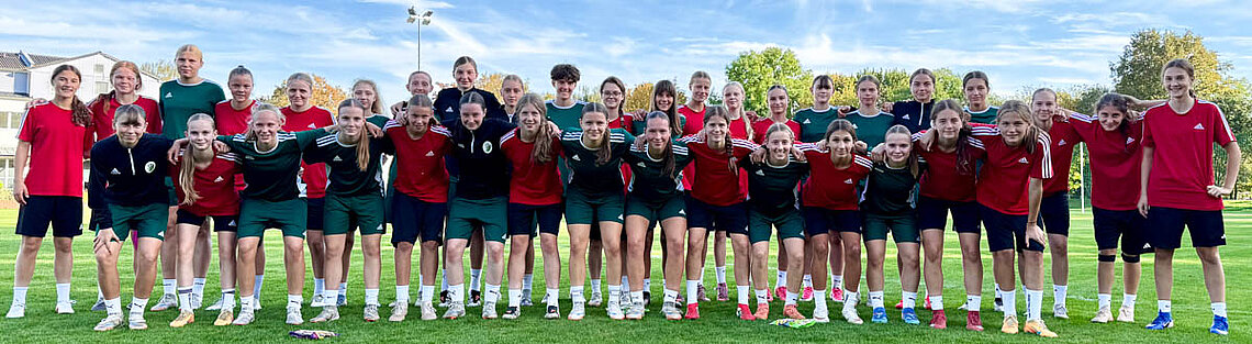 U 16-Auswahl aus Sachsen und Niedersachsen. © SFV