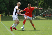 Mit 1:0 gewann die SG Rotation Leipzig (weiße Trikots) gegen Borea Dresden bei den C-Junioren. Zum Aufstieg reichte es aber trotzdem nicht. Den sicherte sich der FSV Zwickau. © Luise Böttger